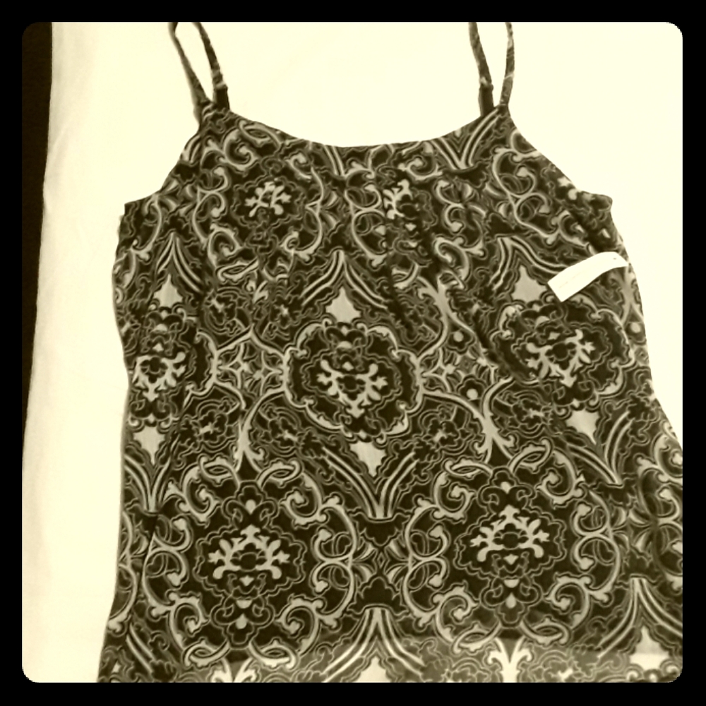 New York & Co. Top tanks size L